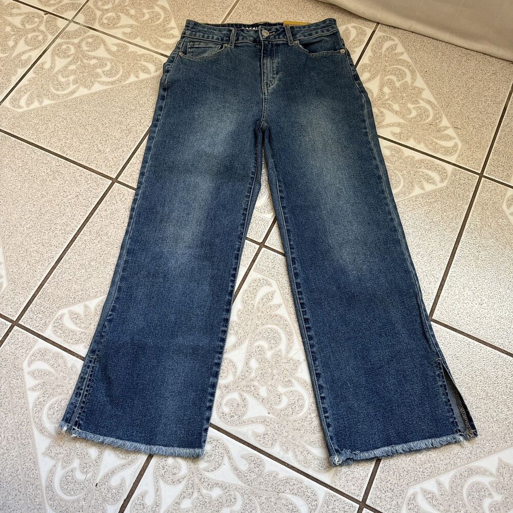 New Roebuck & Co Women’s High Rise Straight Leg Jeans Size 2 New With Tags